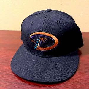 Diamondbacks official onfield vintage ball cap- New Era size 7-1/4.